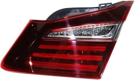 1450358 Tail Light Assembly